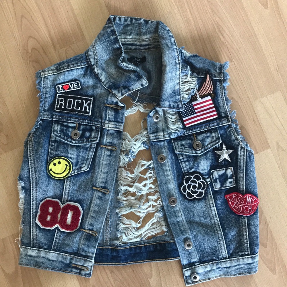 Sleeveless jean jacket